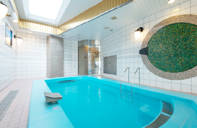 Indoor swimming pool