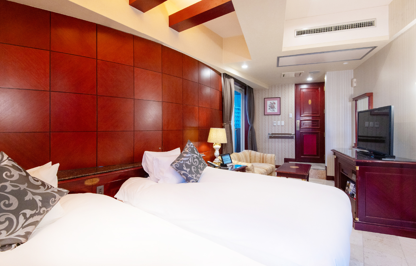 Deluxe corner twin room 