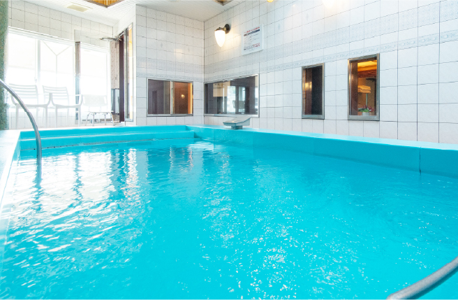 Guest rooms with a private swimming room 