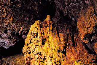 나나츠가마 종유동굴